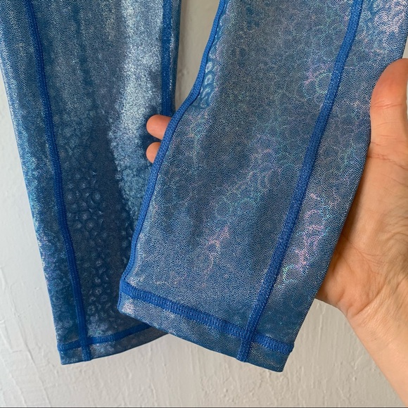 ZYIA Light N Tight Blue Mermaid Hi-Rise Capri Leggings - Picture 9 of 13